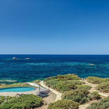 Pedra - Exclusive Seafront With Private Pool Villa *