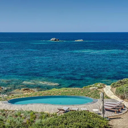 Pedra - Exclusive Seafront With Private Pool Villasimius
